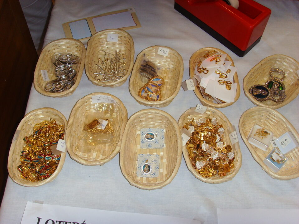 INFORMACIÓN SOBRE LA VENTA DE RECUERDOS DE LA VIRGEN