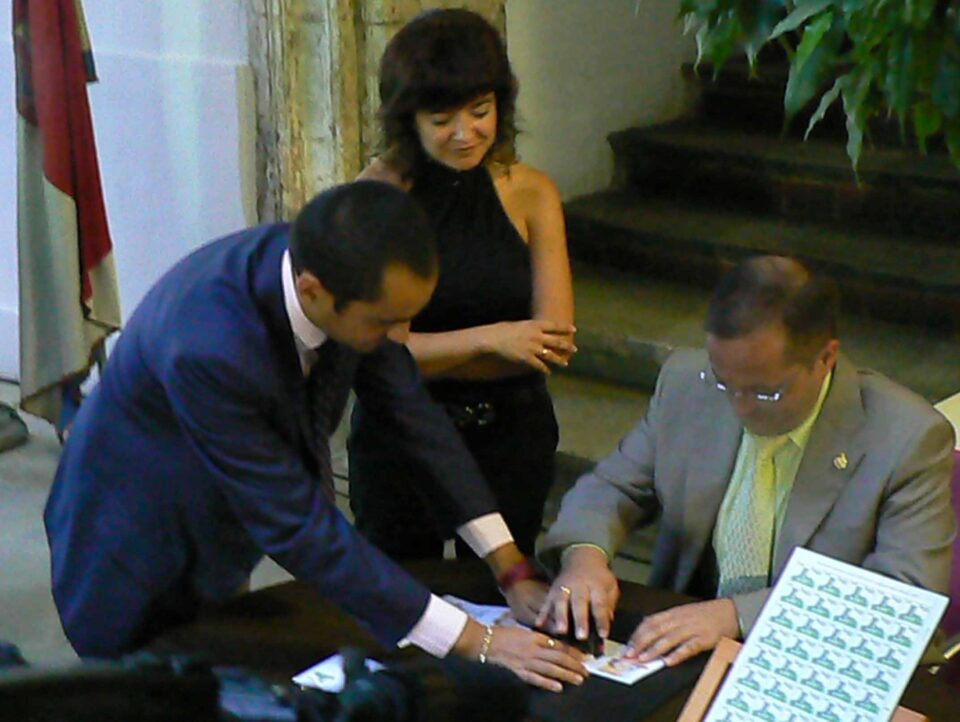 CORREOS PRESENTA UN SELLO DEDICADO AL CASTILLO DE VILLENA