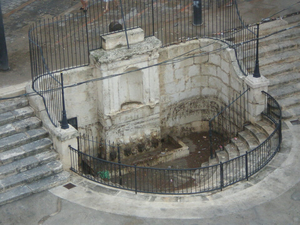 IMPRESIONANTE TORMENTA EN LA CIUDAD. NUMEROSOS LUGARES QUEDAN INCOMUNICADOS. SE DETECTAN EN MENOS DE DOS HORAS 71.2 litros/m