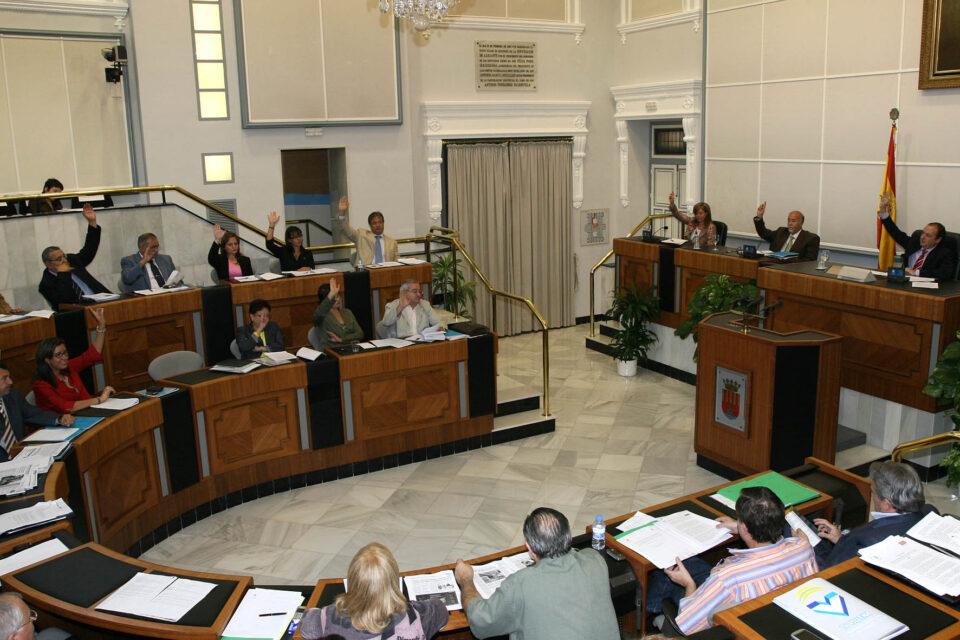 LA DIPUTACIÓN IMPULSA UNA INVESTIGACIÓN ARQUEOLÓGICA EN EL YACIMIENTO DEL CASTELLAR DE LA MORERA DE ELCHE PARA LOCALIZAR RESTOS DE UNA CIUDAD ISLÁMICA