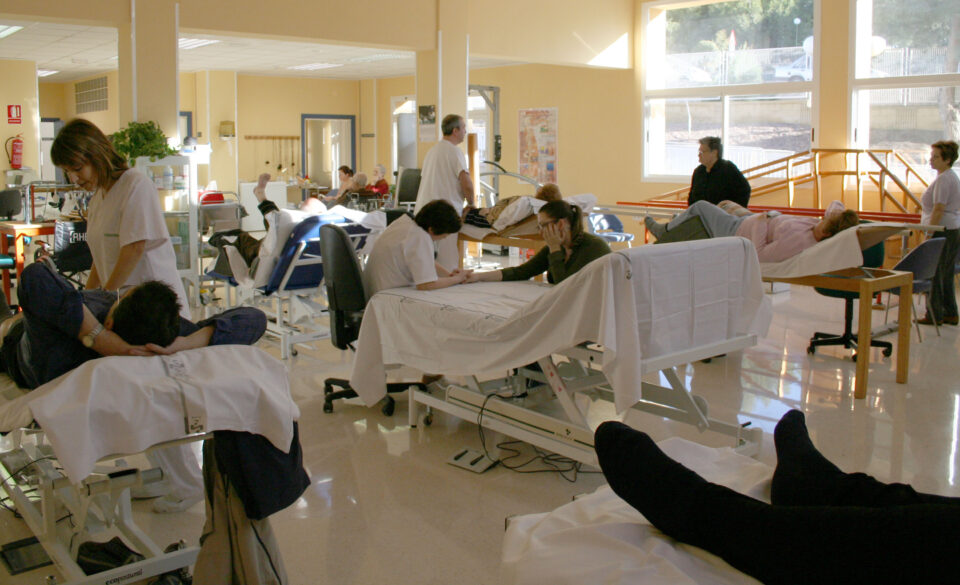 El Hospital de Elda atenderá pacientes en Rehabilitación por las tardes