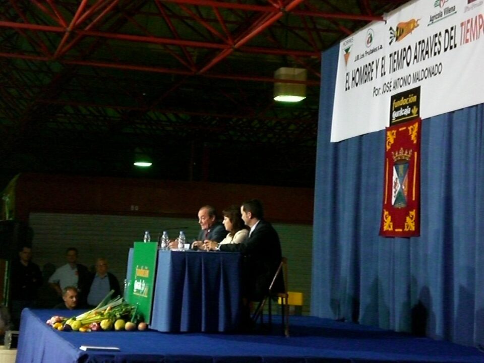 CONFERENCIA DE JOSÉ ANTONIO MALDONADO: EL HOMBRE DEL TIEMPO A TRAVÉS DEL TIEMPO
