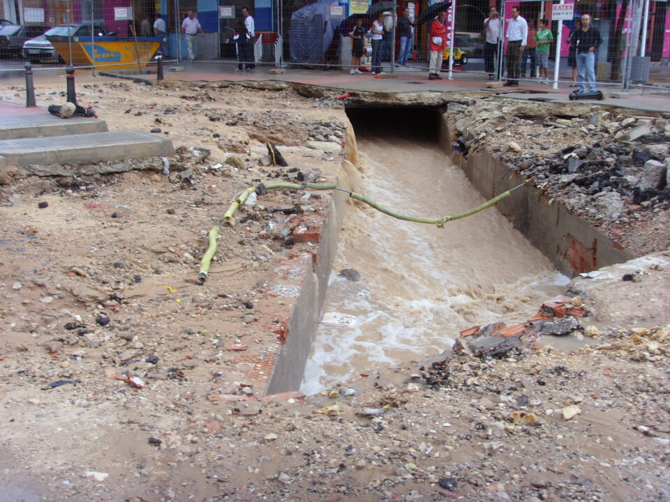 Alertan de lluvias intensas a partir de la madrugada. Otra tromba de agua está al caer