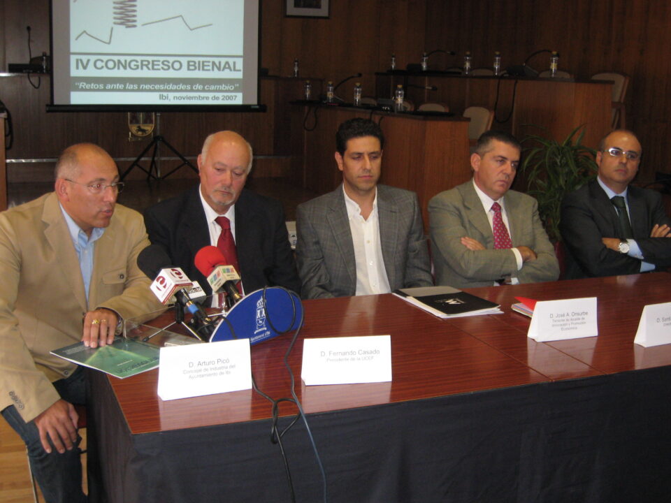 LA VILLA SE PREPARA PARA LA CELEBRACIÓN DEL CONGRESO BIENAL. MEDIOS DE COMUNICACIÓN COMARCALES EMITIRÁN EL EVENTO A TODO EL MUNDO