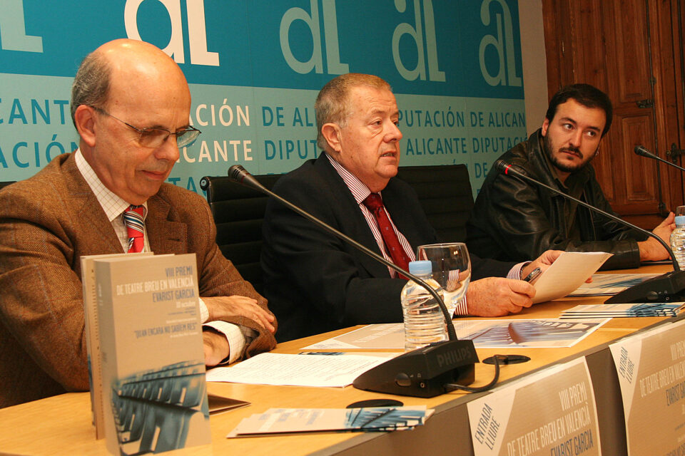 LA OBRA QUAN ENCARA NO SABÍEM RES DE JOSEP MARIA MIRÓ SE ALZA CON EL VIII PREMI DE TEATRE BREU EN VALENCIÀ EVARIST GARCIA QUE IMPULSA LA DIPUTACIÓN