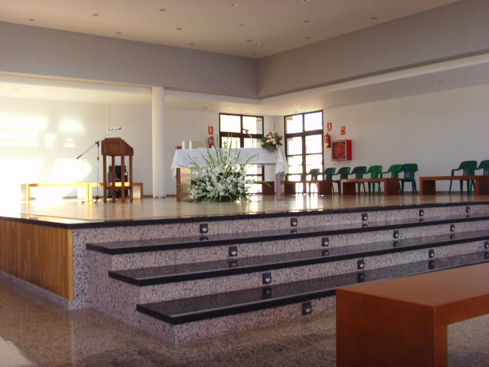 EL EJECUTIVO LOCAL PIENSA UBICAR REFERENCIAS CRISTIANAS A LA CAPILLA DEL CEMENTERIO. EL LUGAR SE PENSÓ PARA QUE FUERA ACONFESIONAL