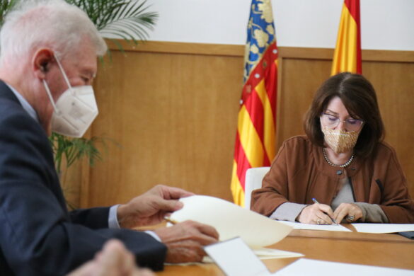 Amparo Navarro Salvador Ivorra Javier Pérez de Vargas, director Gerente de la Real Academia de Ingeniería Antonio Colino, presidente de la Real Academia de la Ingeniería